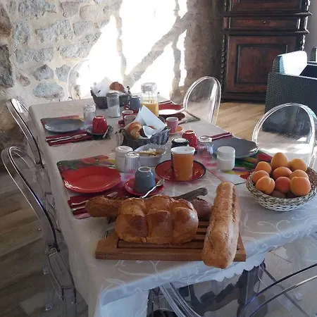 Le Petit Volcan B&B *